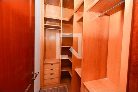 Closet suite de apartamento para alugar com 4 quartos, 121m² em Serra, Belo Horizonte