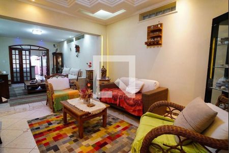 Casa à venda com 3 quartos, 200m² em Vila Eldizia, Santo André