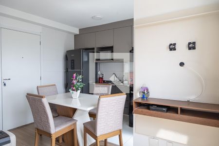 Sala/Cozinha de apartamento para alugar com 2 quartos, 41m² em Jardim Helian, São Paulo