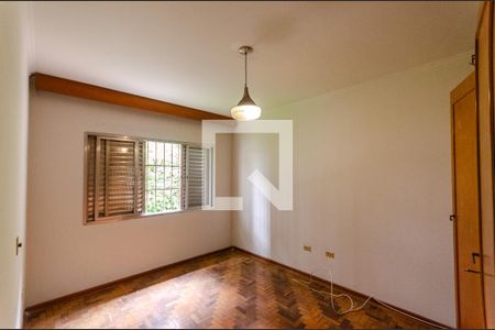 Quarto 1 de casa à venda com 5 quartos, 200m² em Jardim Mariliza, São Paulo