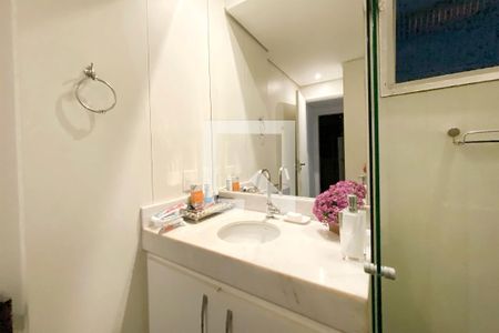 Banheiro de apartamento à venda com 2 quartos, 101m² em Ipiranga, Belo Horizonte