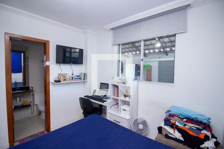 Quarto Suíte de apartamento à venda com 3 quartos, 133m² em Cabral, Contagem