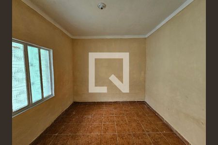 Quarto de casa para alugar com 1 quarto, 35m² em Parque Ulisses, Nova Iguaçu