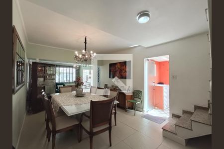 Casa à venda com 3 quartos, 250m² em Vila do Bosque, São Paulo