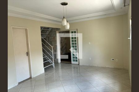 Sala de casa para alugar com 3 quartos, 200m² em São Joaquim, Contagem