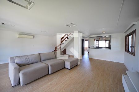 Sala de casa de condomínio para alugar com 4 quartos, 303m² em Rio Tavares Central, Florianópolis