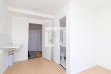 Quarto / Cozinha de apartamento para alugar com 1 quarto, 20m² em Vila Santana, São Paulo
