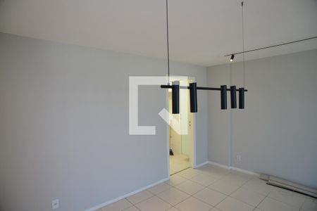 Sala de apartamento para alugar com 2 quartos, 100m² em Barra da Tijuca, Rio de Janeiro