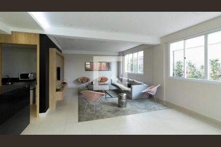 Apartamento à venda com 3 quartos, 74m² em Vila Mangalot, São Paulo