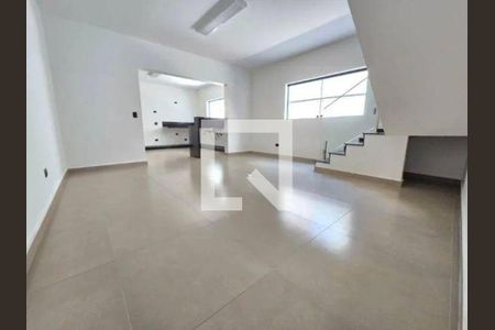 Casa à venda com 3 quartos, 261m² em Vila Talarico, São Paulo