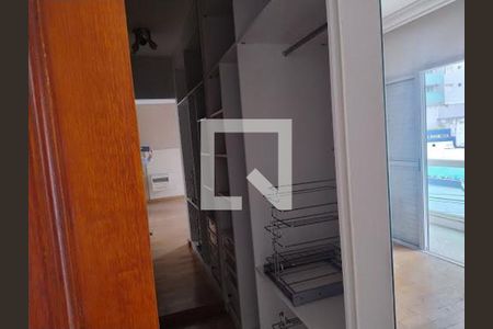 Casa à venda com 3 quartos, 228m² em Vila Gilda, Santo André