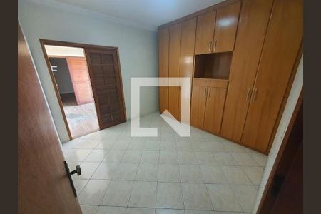 Casa à venda com 4 quartos, 230m² em Chácara Inglesa, São Paulo