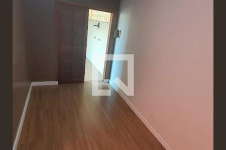 Casa à venda com 4 quartos, 230m² em Chácara Inglesa, São Paulo