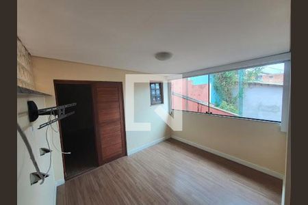 Casa à venda com 4 quartos, 230m² em Chácara Inglesa, São Paulo