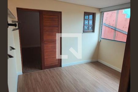 Casa à venda com 4 quartos, 230m² em Chácara Inglesa, São Paulo