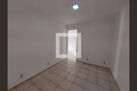 Casa à venda com 4 quartos, 230m² em Vila Dalva, São Paulo