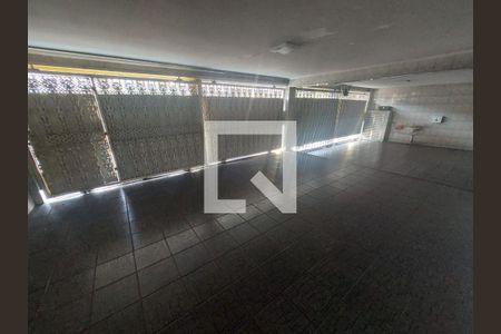 Casa à venda com 4 quartos, 230m² em Vila Dalva, São Paulo