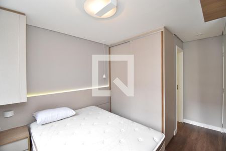 Suíte de apartamento para alugar com 2 quartos, 56m² em Santo Inácio, Curitiba