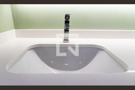 Banheiro de kitnet/studio para alugar com 1 quarto, 24m² em Vila Santa Catarina, São Paulo