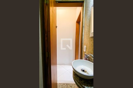 Casa à venda com 3 quartos, 110m² em Vila Nhocuné, São Paulo