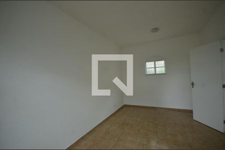 Quarto 2 de casa para alugar com 2 quartos, 90m² em Vila Valqueire, Rio de Janeiro