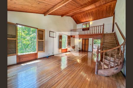 Casa para alugar com 4 quartos, 307m² em Laranjeiras, Rio de Janeiro