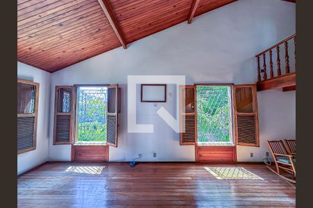 Casa para alugar com 4 quartos, 307m² em Laranjeiras, Rio de Janeiro