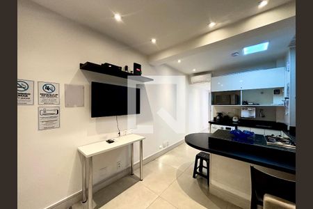 Sala de apartamento à venda com 1 quarto, 36m² em Copacabana, Rio de Janeiro