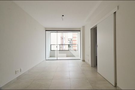 Sala de estar de apartamento para alugar com 2 quartos, 64m² em Santo Antônio, Belo Horizonte