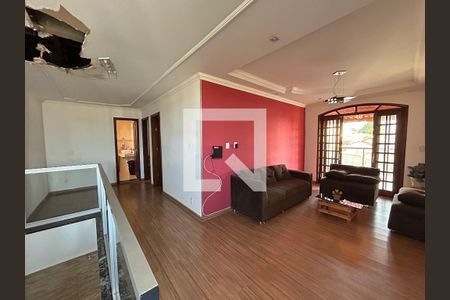 Casa à venda com 4 quartos, 360m² em Candelária, Belo Horizonte