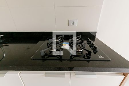 Sala / Cozinha de apartamento para alugar com 2 quartos, 30m² em Quitaúna, Osasco