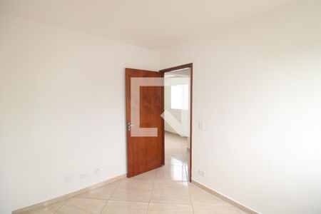 Quarto 2 de apartamento para alugar com 2 quartos, 43m² em Jardim Cachoeira, São Paulo