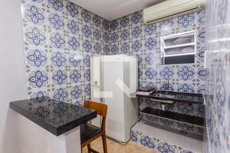 Cozinha de kitnet/studio para alugar com 1 quarto, 35m² em Santa Efigênia, Belo Horizonte