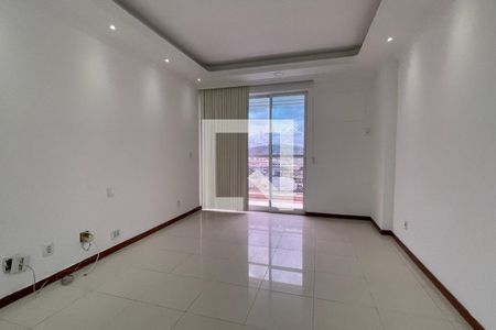 Sala de casa para alugar com 3 quartos, 120m² em Parque Pauliceia, Duque de Caxias