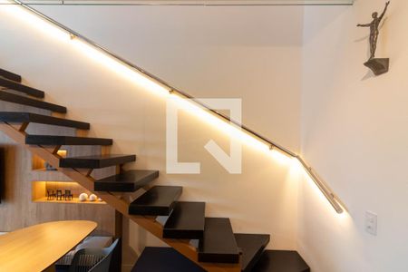 Escadas de apartamento para alugar com 1 quarto, 61m² em Indianópolis, São Paulo