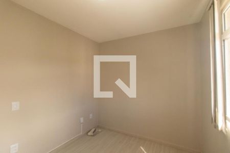 Quarto 1 de apartamento para alugar com 2 quartos, 45m² em Campo de Santana, Curitiba