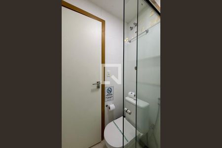 Banheiro social de apartamento à venda com 1 quarto, 34m² em Copacabana, Rio de Janeiro