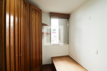 Quarto 1 de apartamento para alugar com 2 quartos, 53m² em Parque Peruche, São Paulo