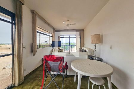 Sala de apartamento para alugar com 2 quartos, 250m² em Jardim Virginia, Guarujá