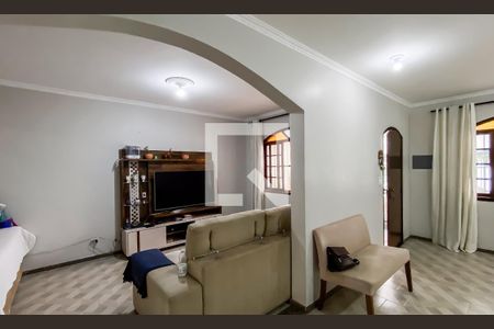 Casa à venda com 4 quartos, 245m² em Vila Buenos Aires, São Paulo