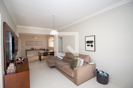 Sala de TV de casa à venda com 3 quartos, 360m² em Alvorada, Contagem