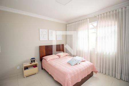 Quarto Suíte de casa à venda com 3 quartos, 360m² em Alvorada, Contagem