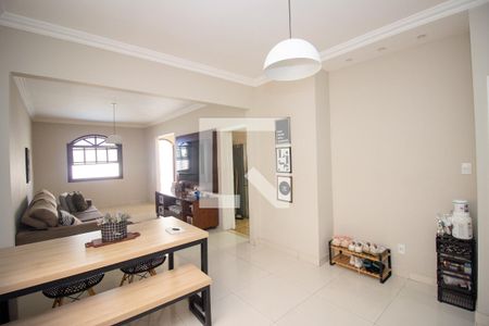 Sala de TV de casa à venda com 3 quartos, 360m² em Alvorada, Contagem