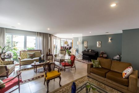 Sala  de casa de condomínio à venda com 3 quartos, 560m² em Condomínio Melville (tamboré), Santana de Parnaíba