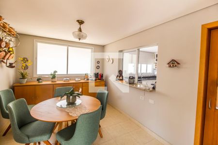 Sala  de casa de condomínio à venda com 3 quartos, 560m² em Condomínio Melville (tamboré), Santana de Parnaíba