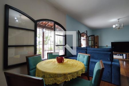 Sala de casa de condomínio à venda com 5 quartos, 367m² em Taquara, Rio de Janeiro