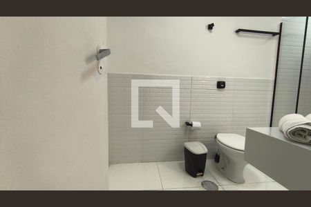 Banheiro de kitnet/studio para alugar com 1 quarto, 49m² em Vila Mariana, São Paulo