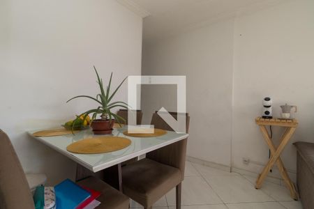 Sala de apartamento para alugar com 2 quartos, 49m² em Jardim Santa Teresinha, São Paulo