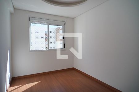 Quarto 2 de apartamento para alugar com 3 quartos, 70m² em Vila Ipiranga, Porto Alegre