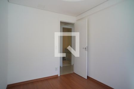 Quarto 2 de apartamento para alugar com 3 quartos, 70m² em Vila Ipiranga, Porto Alegre